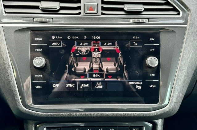 Volkswagen Tiguan cena 119900 przebieg: 150000, rok produkcji 2018 z Góra małe 781